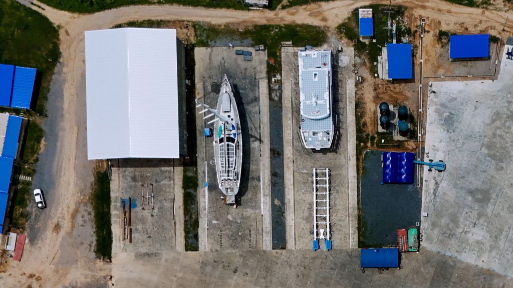 3-Blue-Oceanic-Shipyard-in-Phuket_Yacht-services-in-Phuket-Shed-Area-2