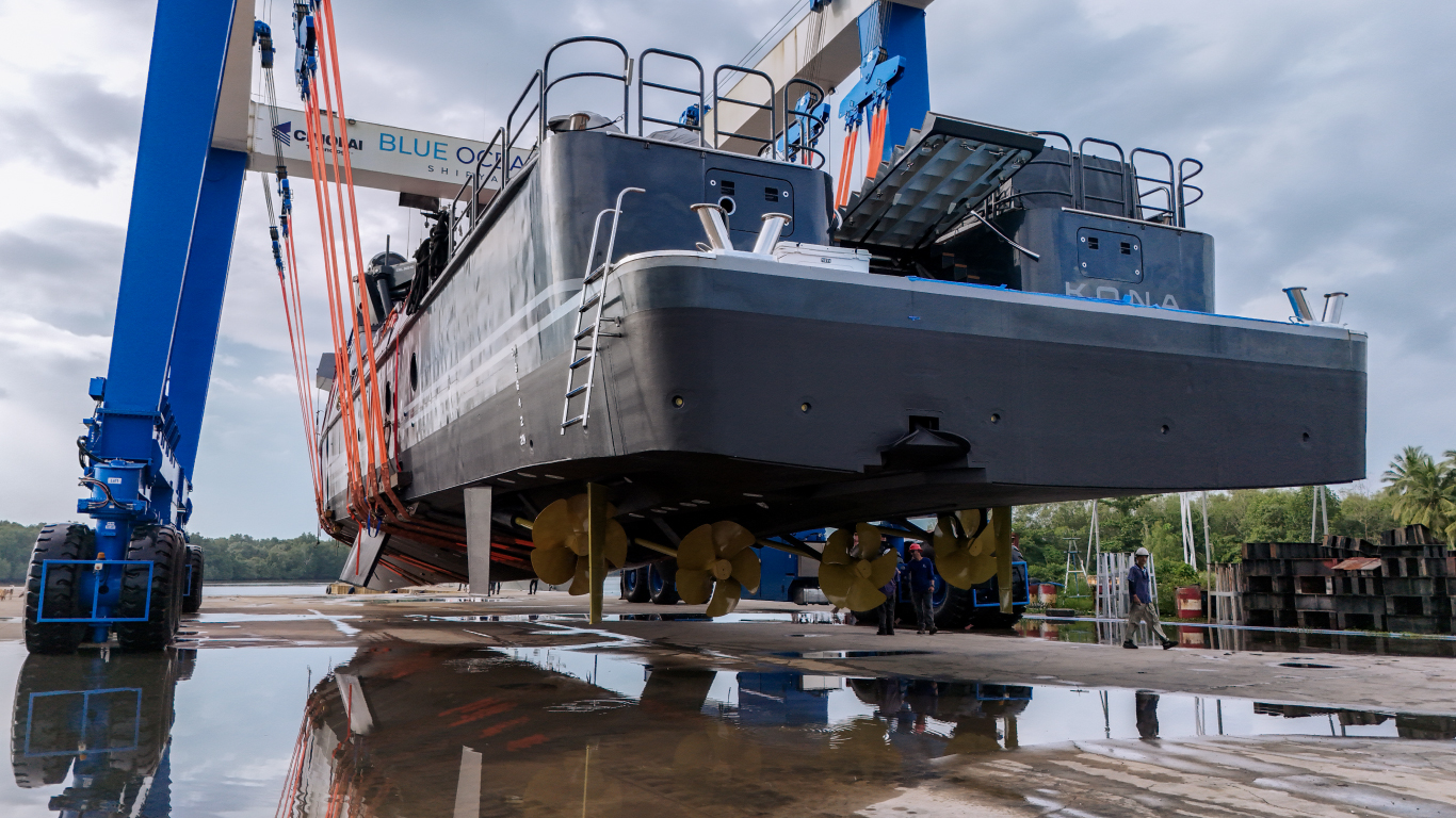 _Blue-Oceanic-Shipyard-in-Phuket_Yacht-services-in-Phuket_KONA_10